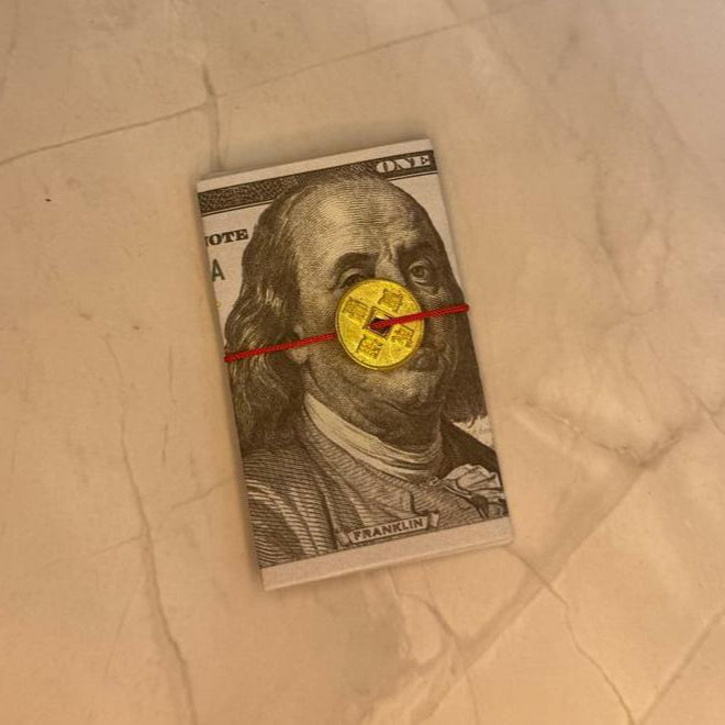 Billete de Dólar con Hilo Rojo