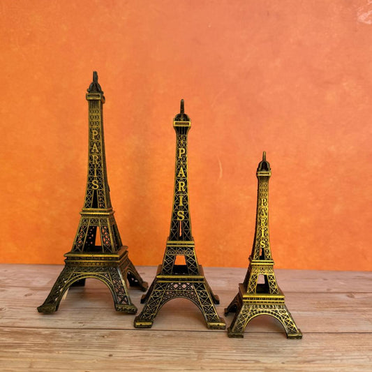Torres Eiffel Conectando con Viajes y Elegancia
