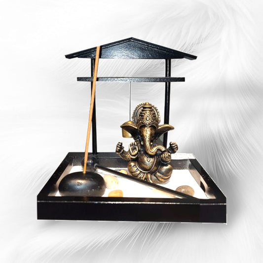 Jardin Zen Ganesha casita con Campana